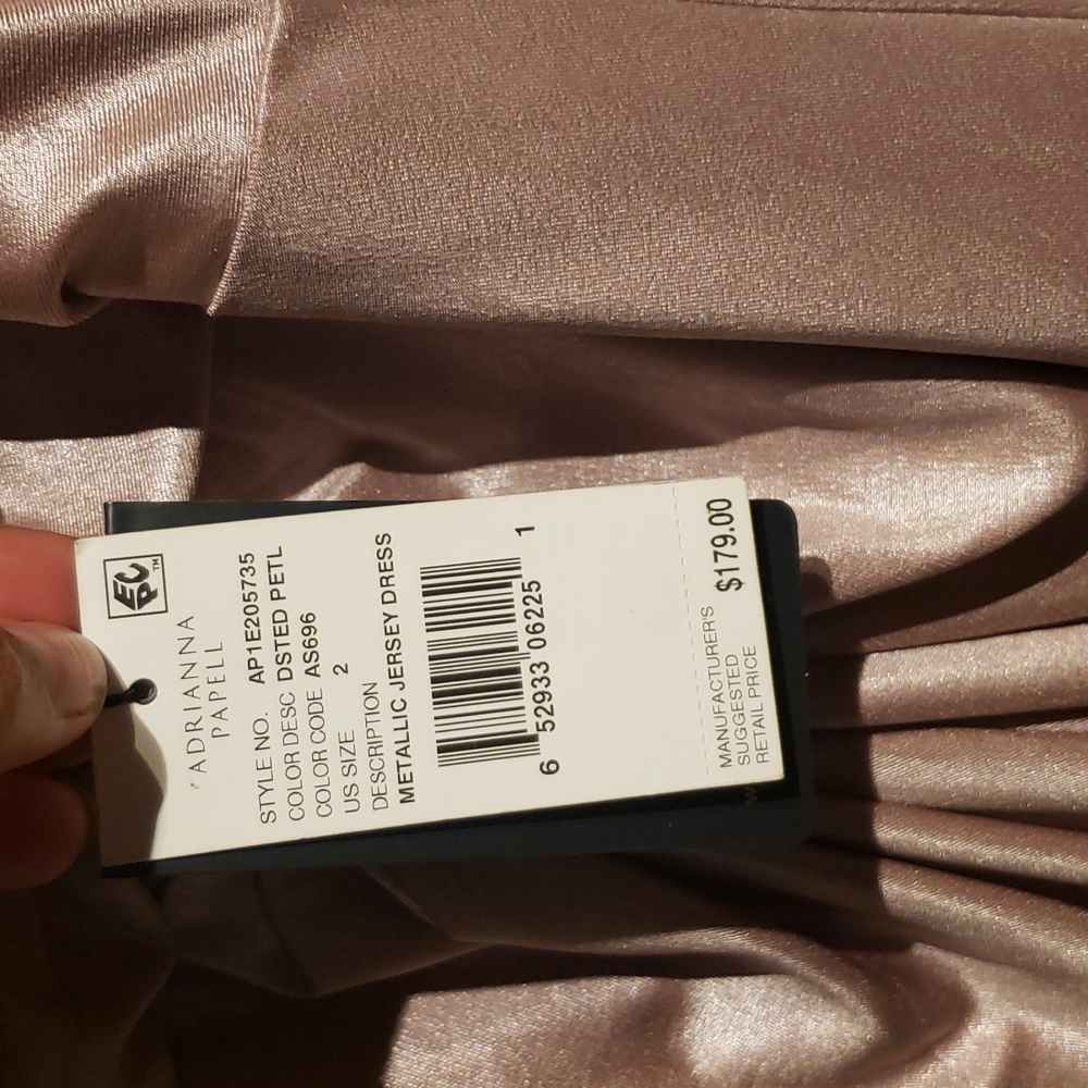 Dress - Picture 4 of 4